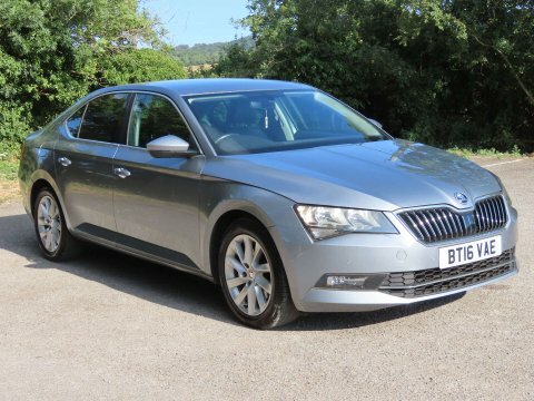 Skoda Superb 2.0 Tdi Se Grey #3