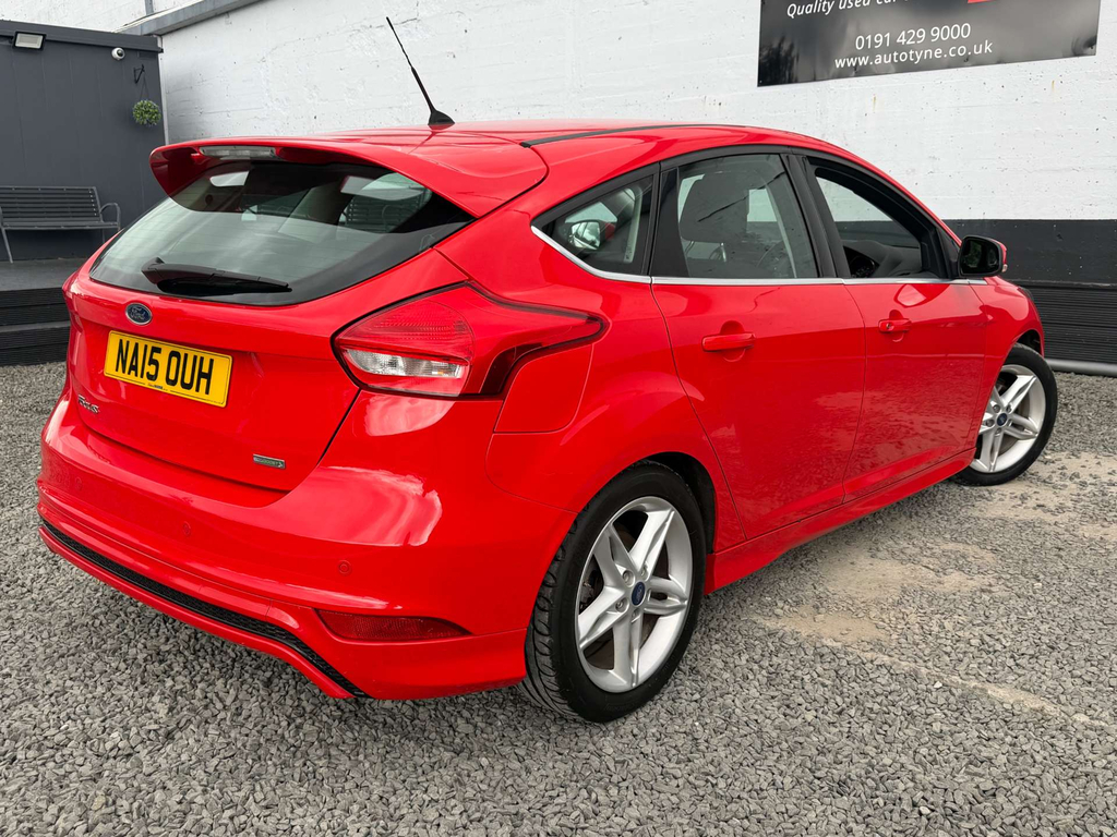 Ford Focus 1.0T Ecoboost Zetec S Hatchback Euro NA15OUH Red #6