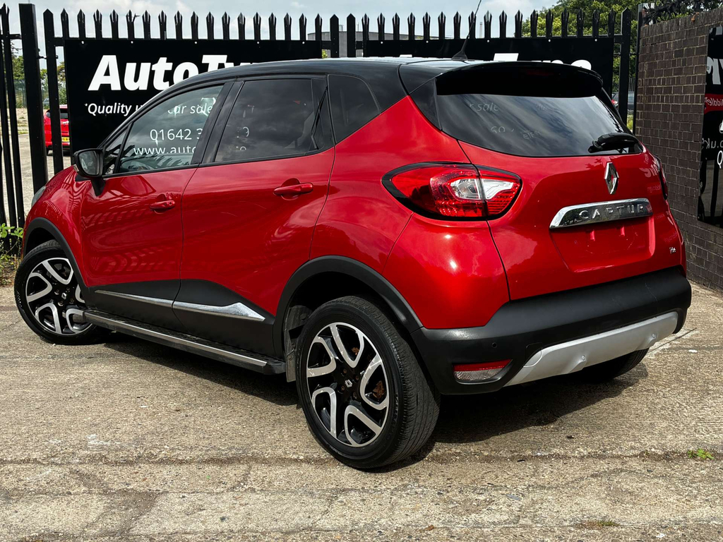 Renault Captur Signature Nav Tce NU16HBG Red #3