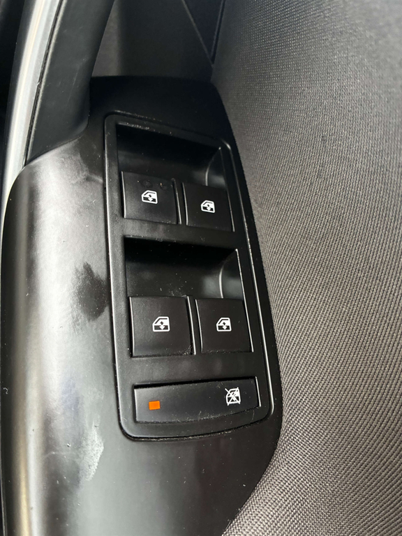 Vauxhall Insignia 1.4I Turbo Sri Nav Hatchback Eur White #18