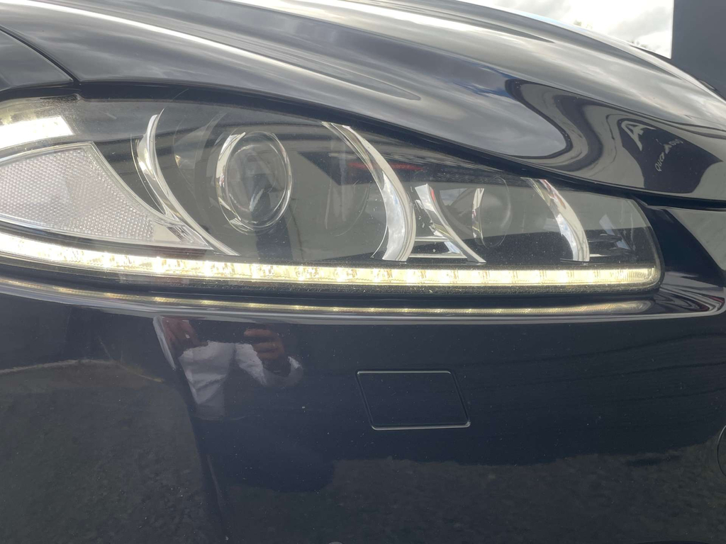 Jaguar XF Jaguar Saloon 3.0D V6 Premium Luxury Au Black #14