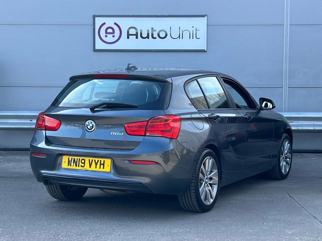BMW 1 Series 2L Sport Grey #3