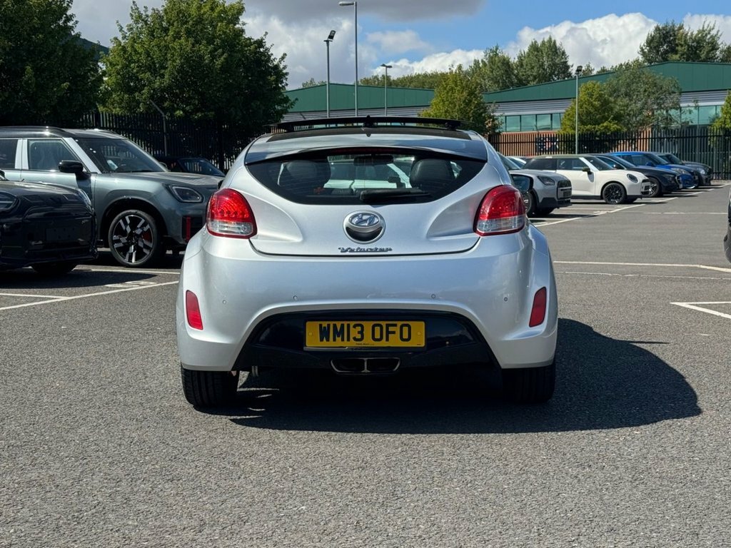 Hyundai Veloster 1.6L Sport Silver #5