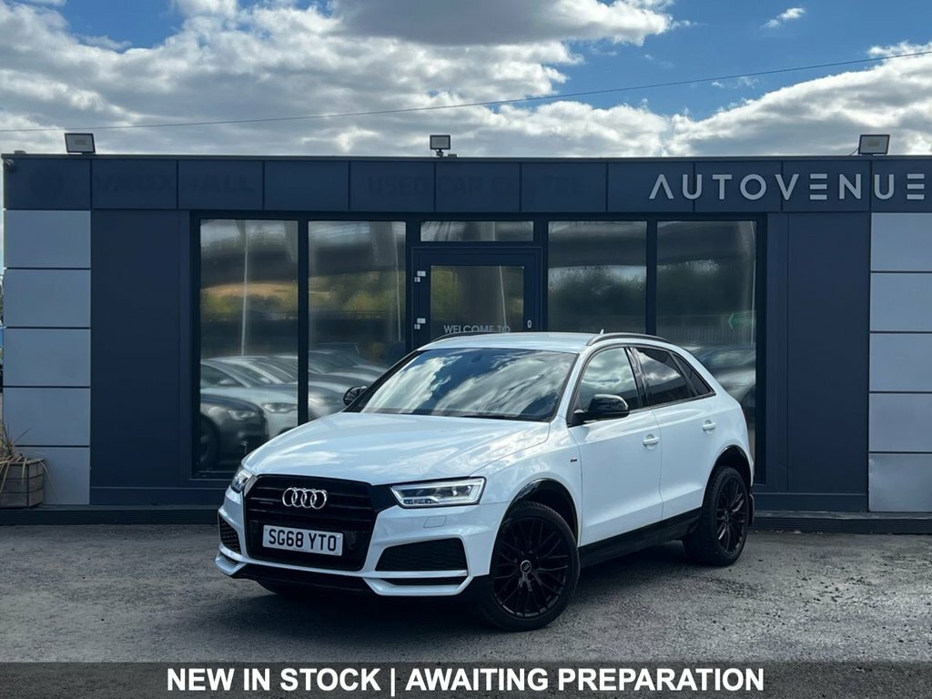 Audi Q3 2L Black Edition White
