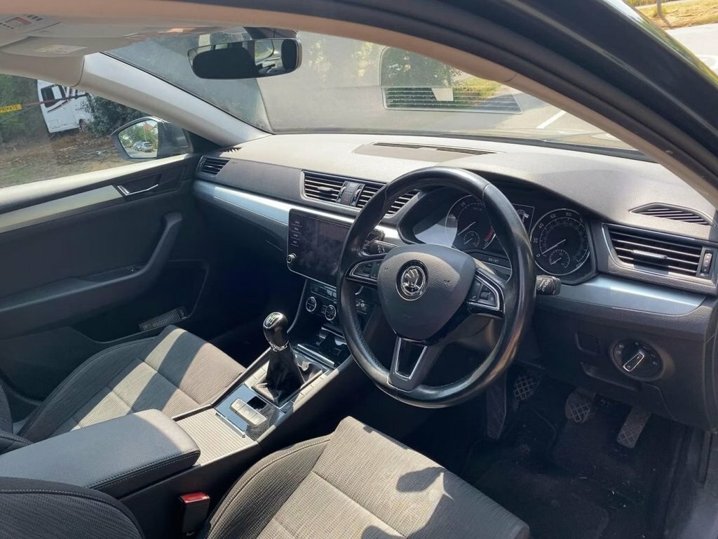 Skoda Superb 1.6L Se Grey #5
