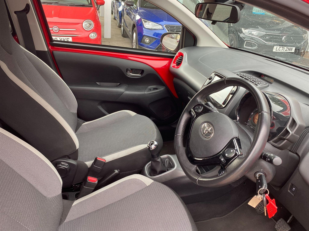 Toyota Aygo 1.0 Vvt-i X-trend Euro 6 Safety Sense NG21BTV #3