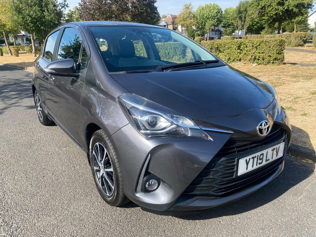 Toyota Yaris 1.5 Vvt-i Icon Tech Euro 6 Grey #2