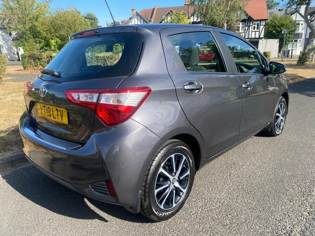 Toyota Yaris 1.5 Vvt-i Icon Tech Euro 6 Grey #6