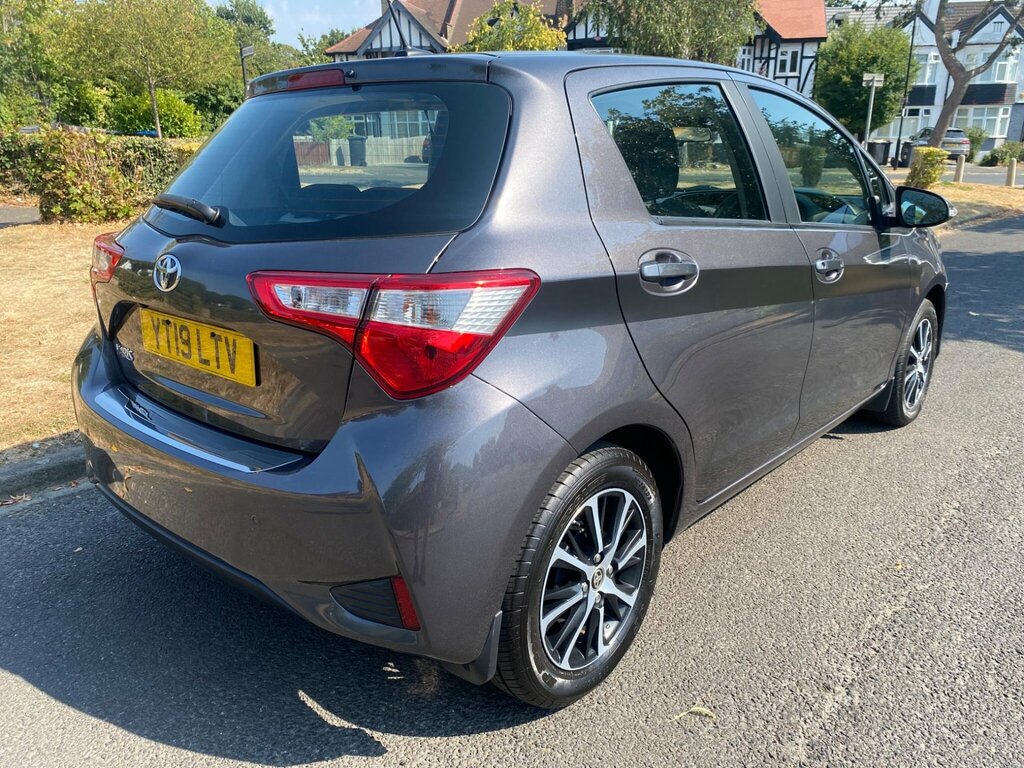 Toyota Yaris 1.5 Vvt-i Icon Tech Euro 6 Grey #6
