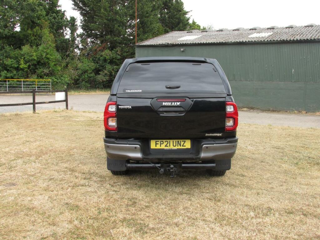 Toyota HILUX Invincible X 4X4 2.8 D-4d Dcb Black #6