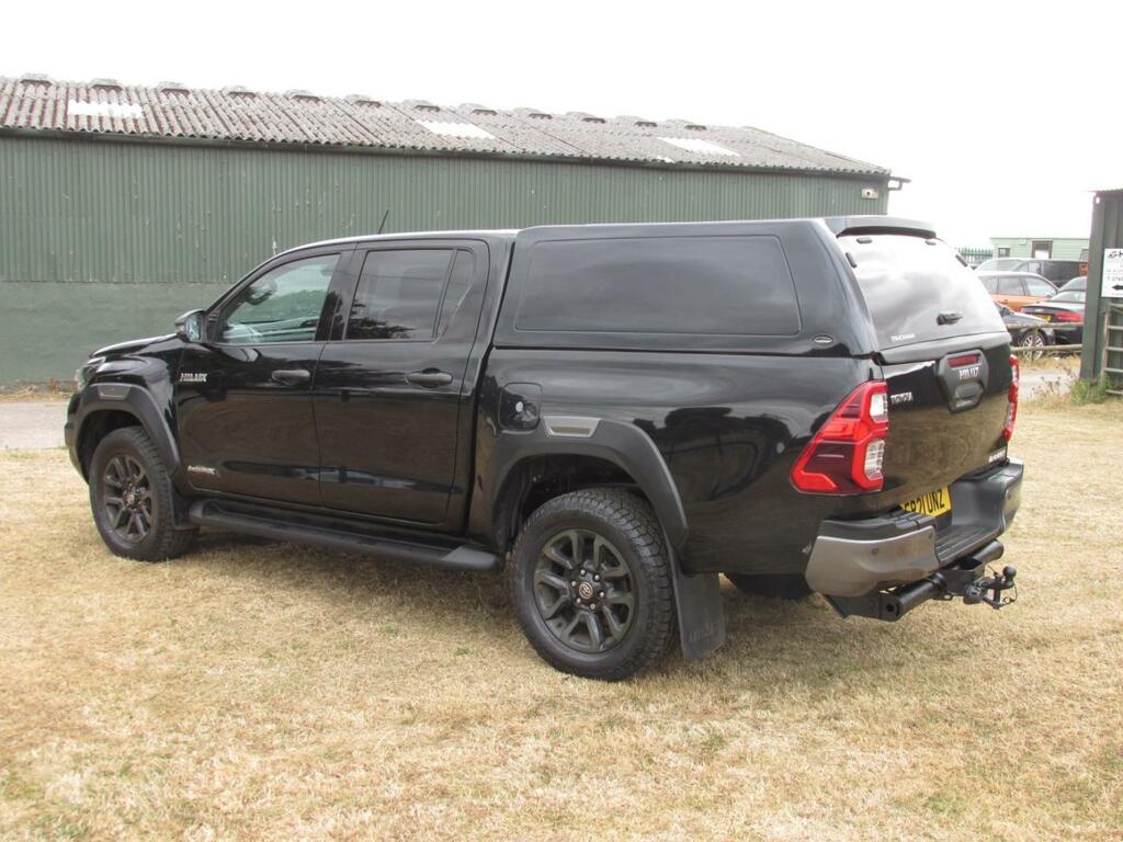 Toyota HILUX Invincible X 4X4 2.8 D-4d Dcb Black #5