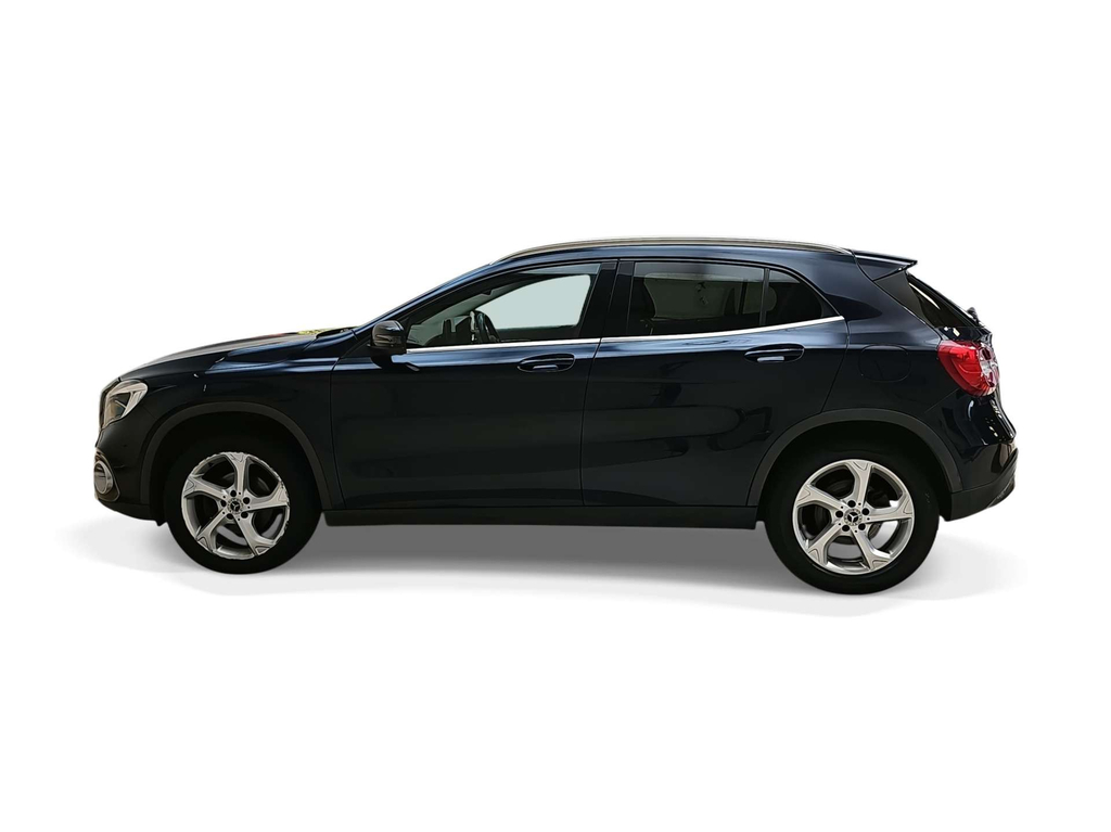 Mercedes-Benz GLA Class 1.6L Gla 180 Urban Edition 121 Bhp Red #3