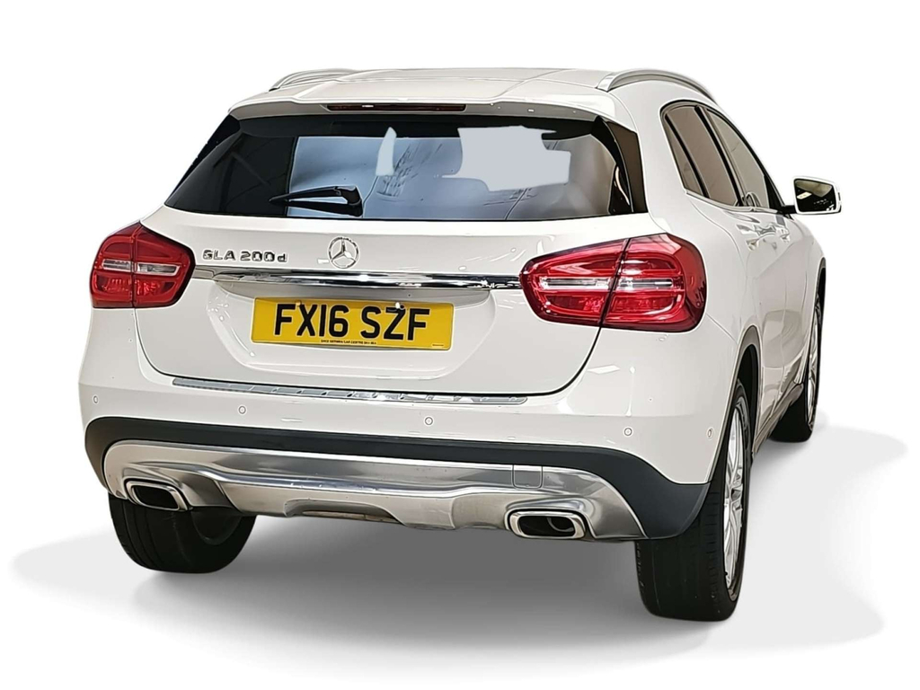 Mercedes-Benz GLA Class D Sport Premium #4