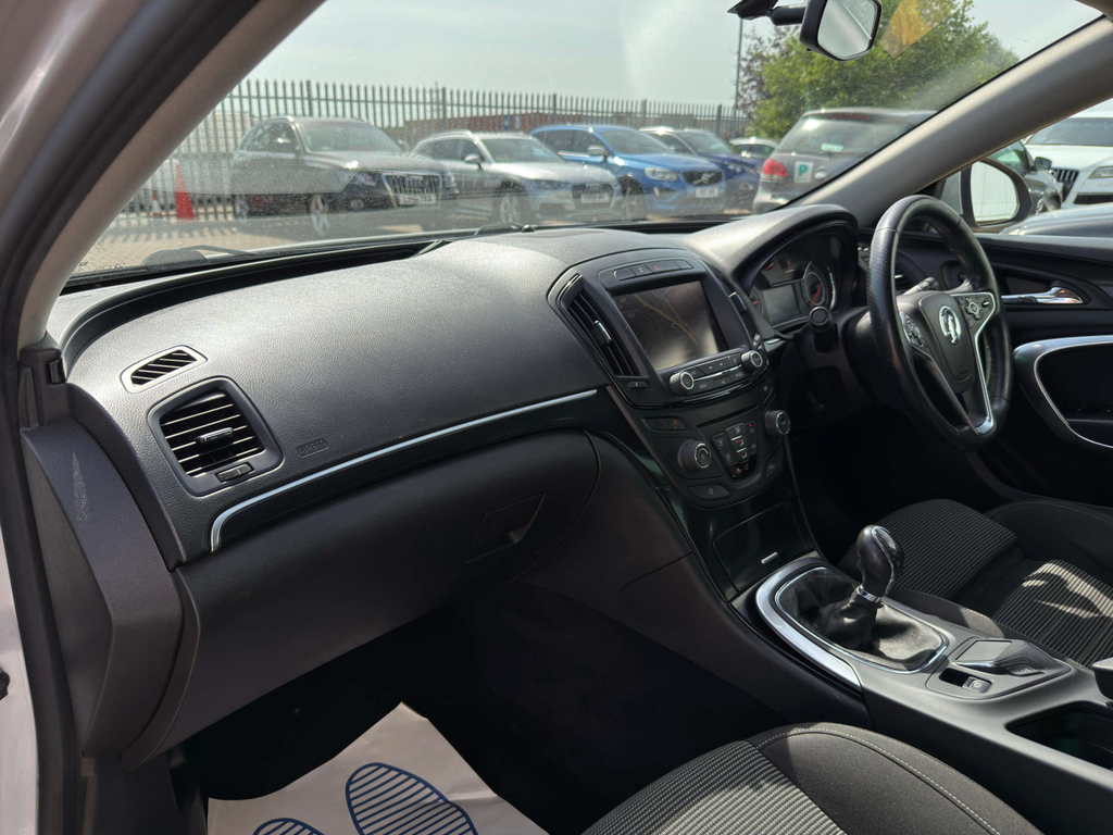 Vauxhall Insignia 2.0 Cdti Ecoflex Limited Edition Euro 5 Ss White #40