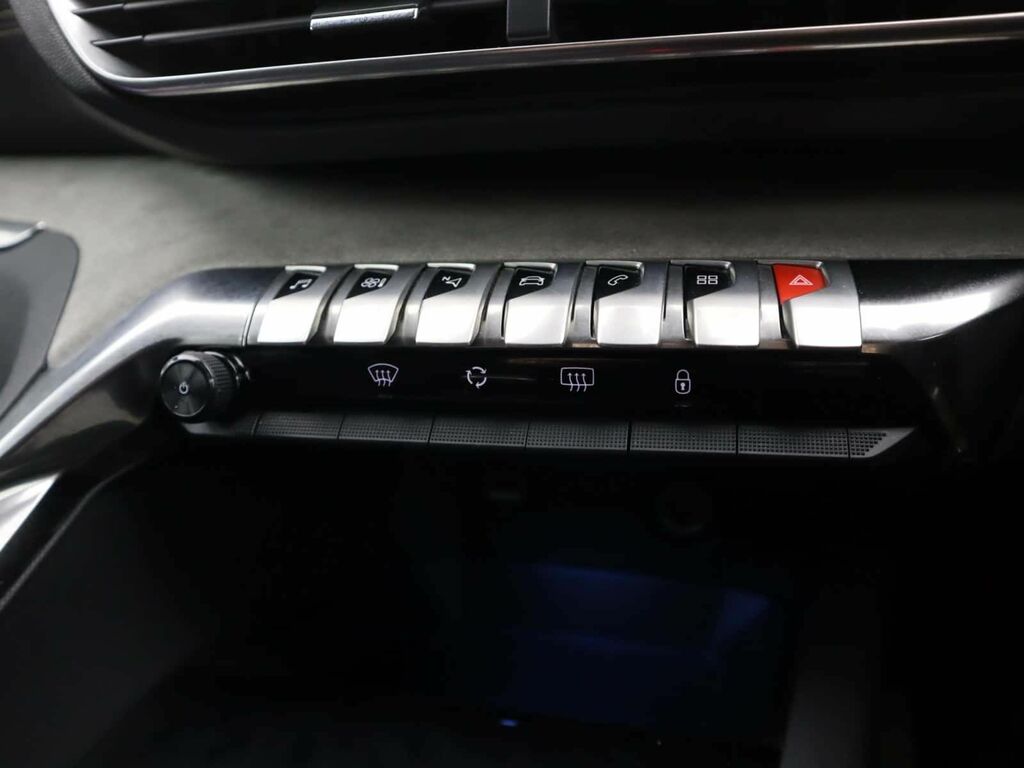 Peugeot 3008 Gt White #18