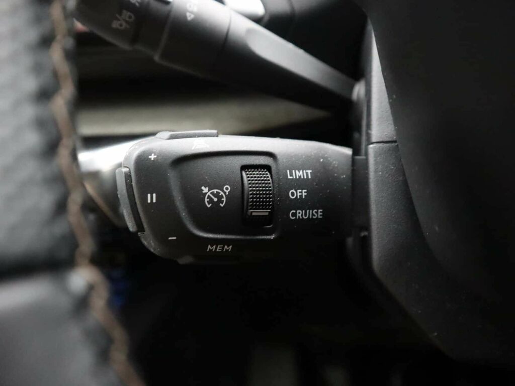 Peugeot 3008 Gt White #23