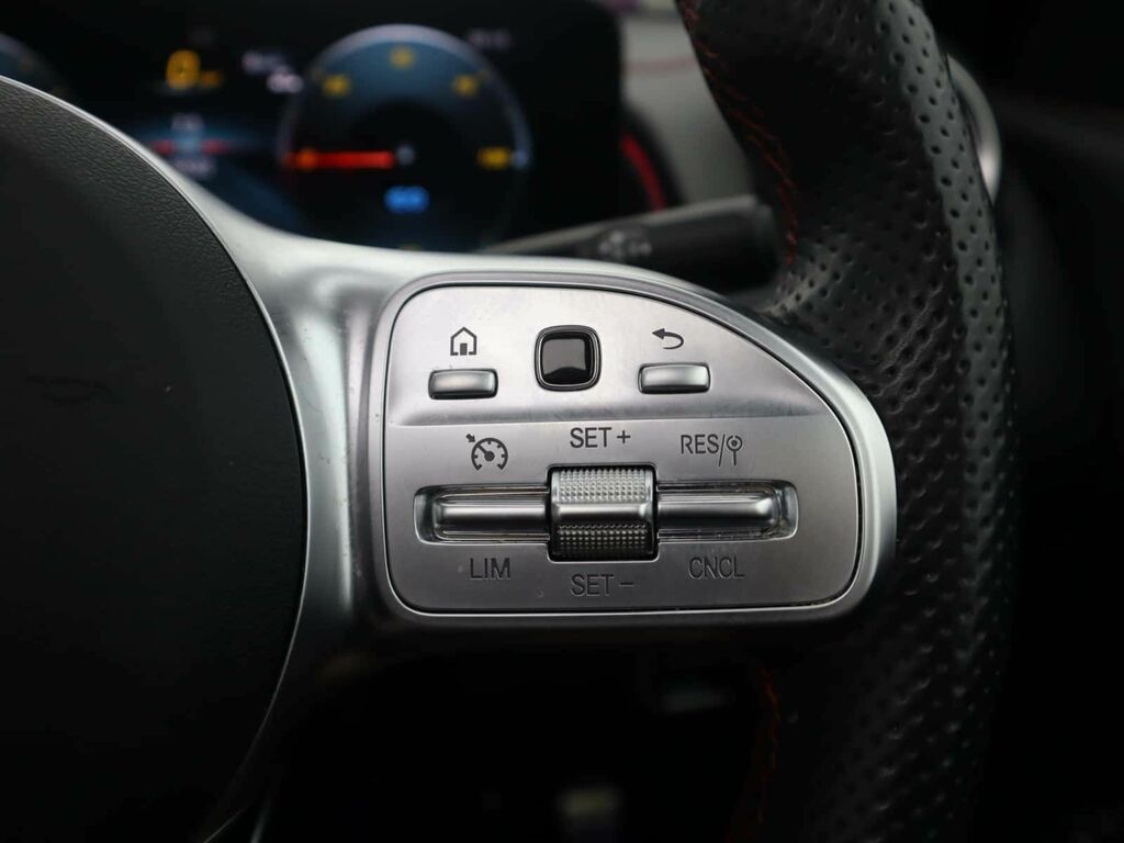 Mercedes-Benz EQB Eqb 300 Amg Line Premium 4Matic Black #23