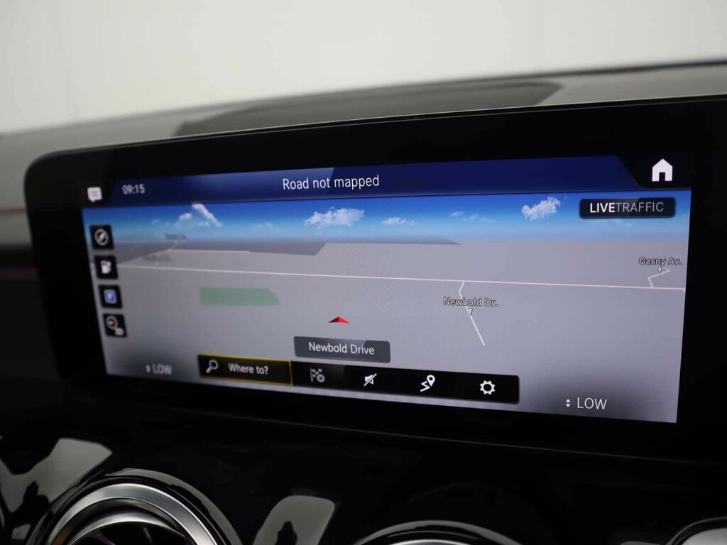 Mercedes-Benz EQB Eqb 300 Amg Line Premium 4Matic Black #16