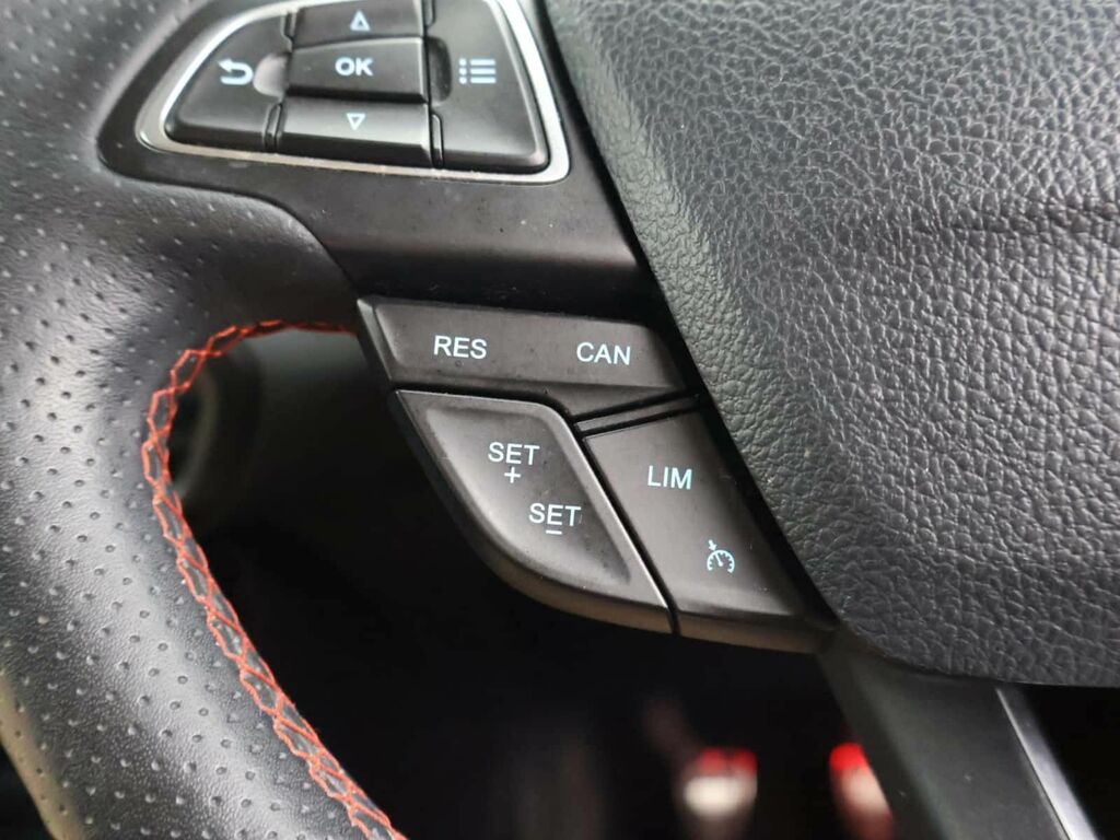 Ford Ecosport Ford Ecosport 1.0 Eb 125 St-line Black 2Wd Red #22