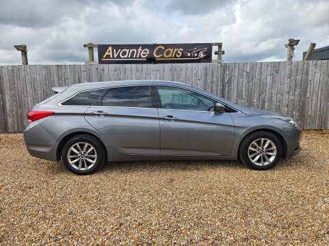 Hyundai I40 Crdi Se Nav Silver #2