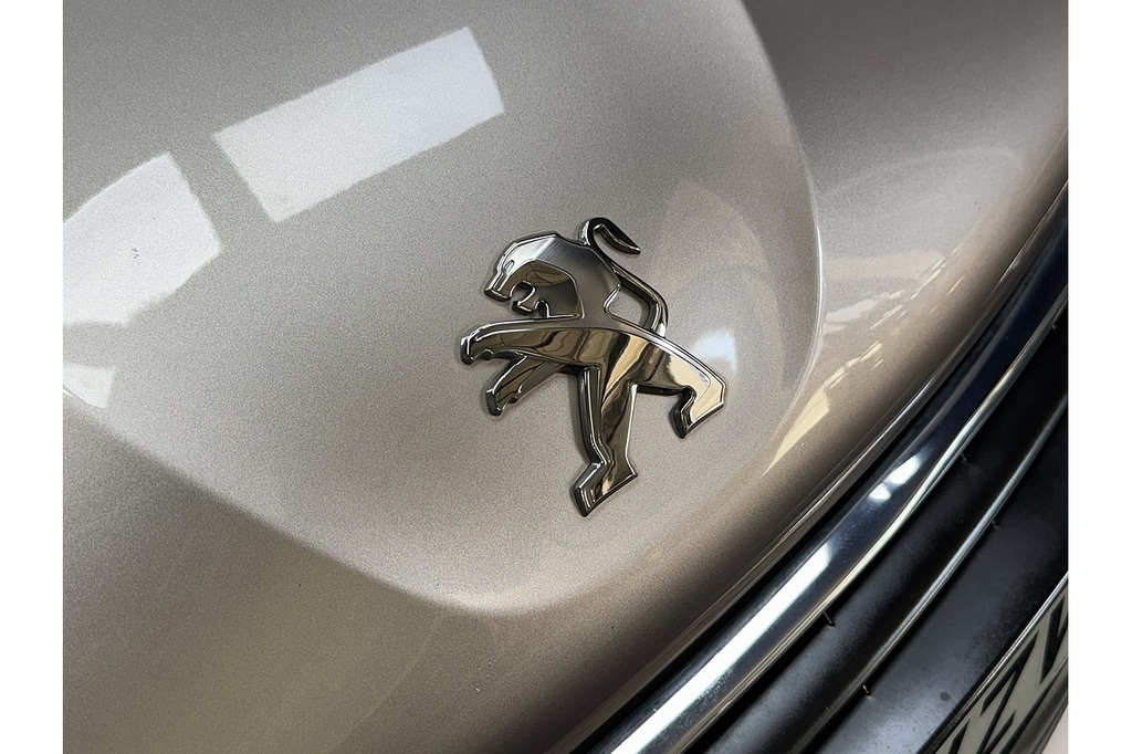 Peugeot 208 1.2 Vti Active Euro #12