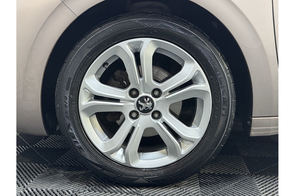 Peugeot 208 1.2 Vti Active Euro #22
