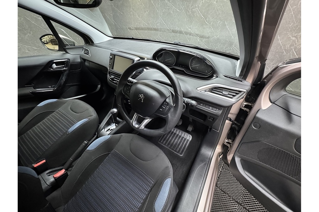 Peugeot 208 1.2 Vti Active Euro #27