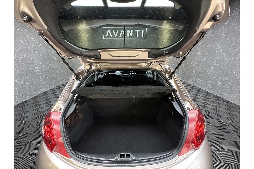 Peugeot 208 1.2 Vti Active Euro #36