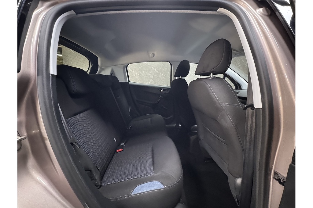 Peugeot 208 1.2 Vti Active Euro #32