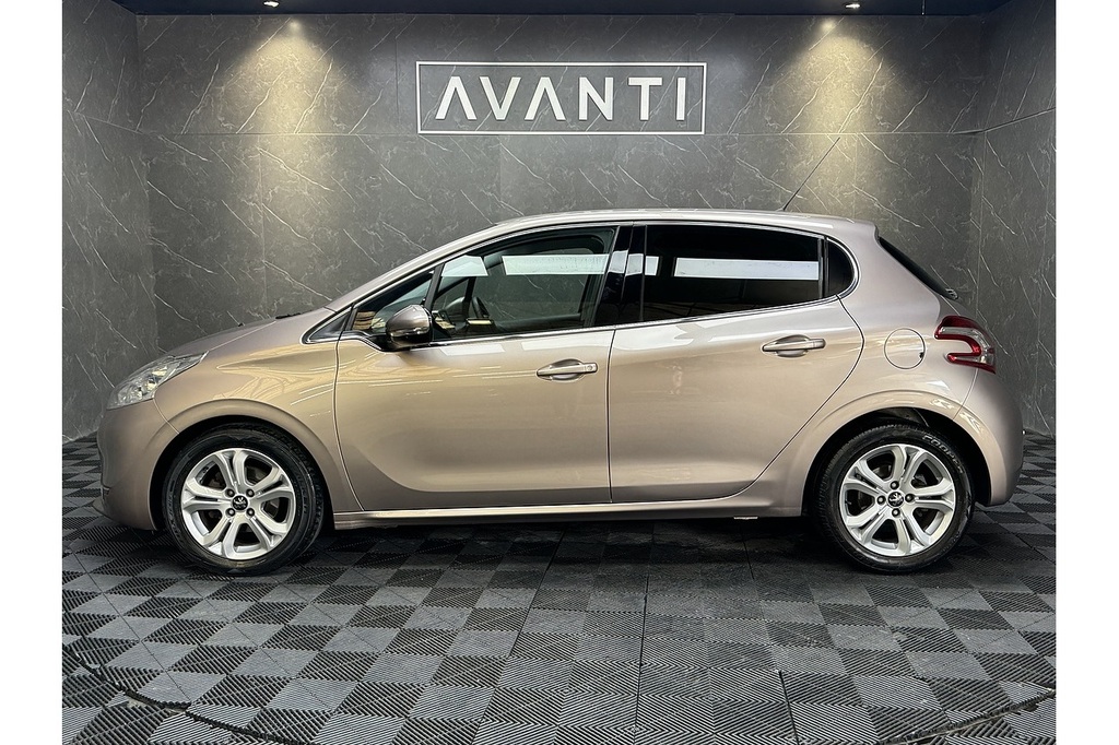 Peugeot 208 Vti Allure U5407 Ulez Pink #4