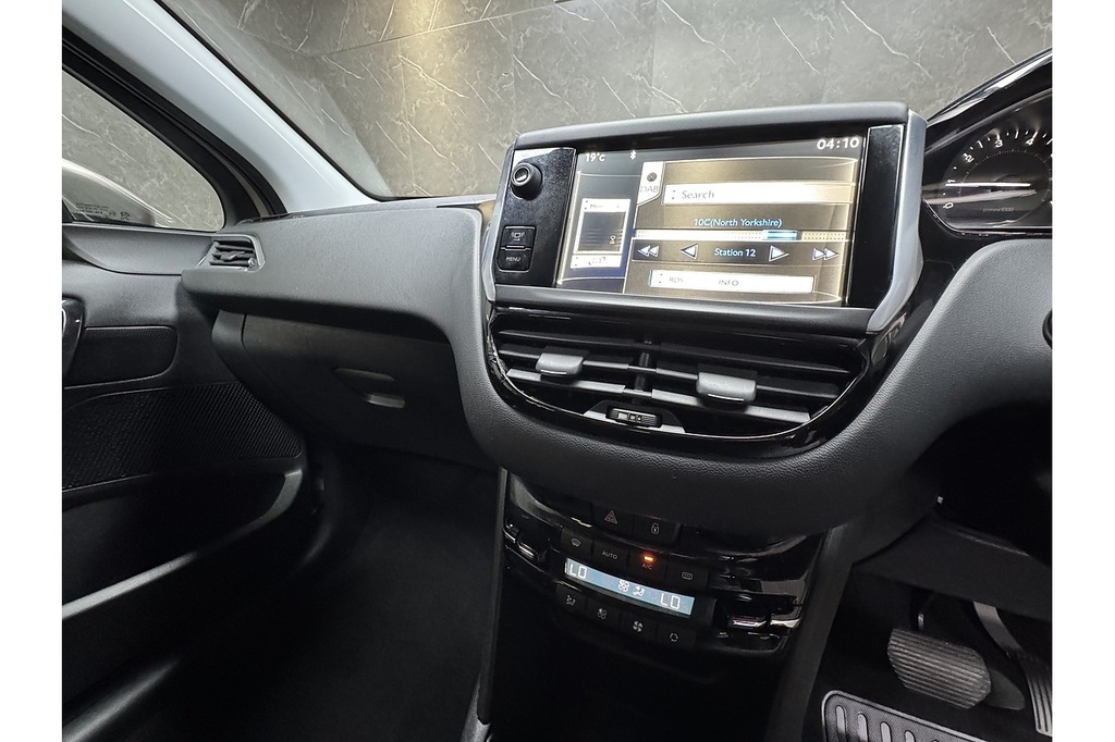 Peugeot 208 1.2 Vti Active Euro #54
