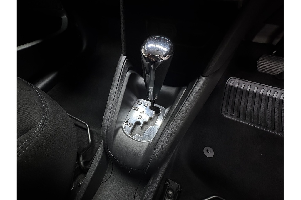 Peugeot 208 1.2 Vti Active Euro #57