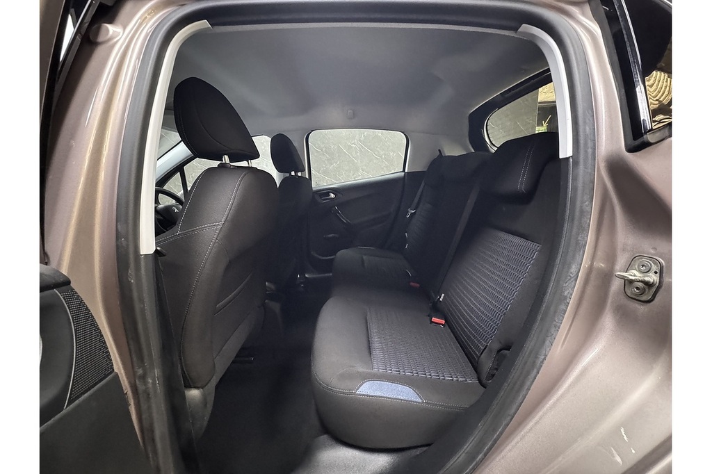 Peugeot 208 1.2 Vti Active Euro #38