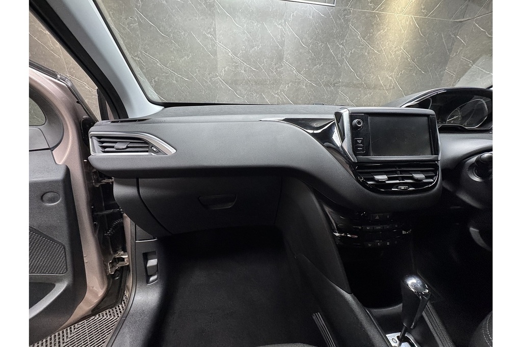 Peugeot 208 1.2 Vti Active Euro #45