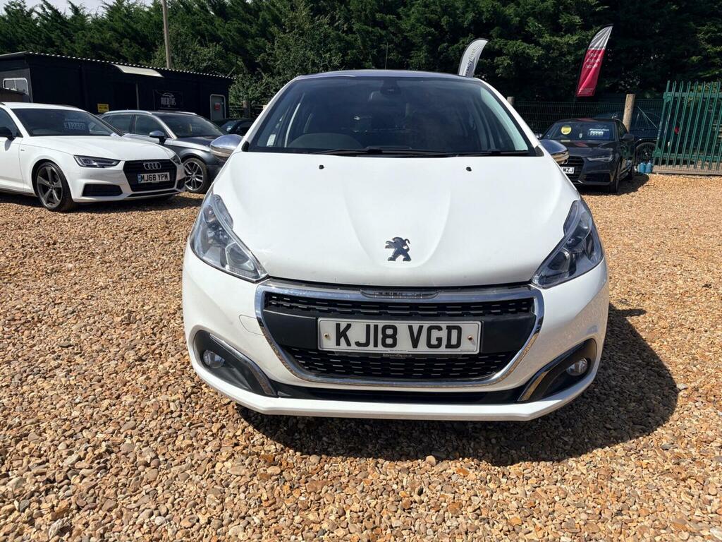 Peugeot 208 1.2 Puretech Allure Premium Euro 6 Ss 2018 KJ18VGD White #3