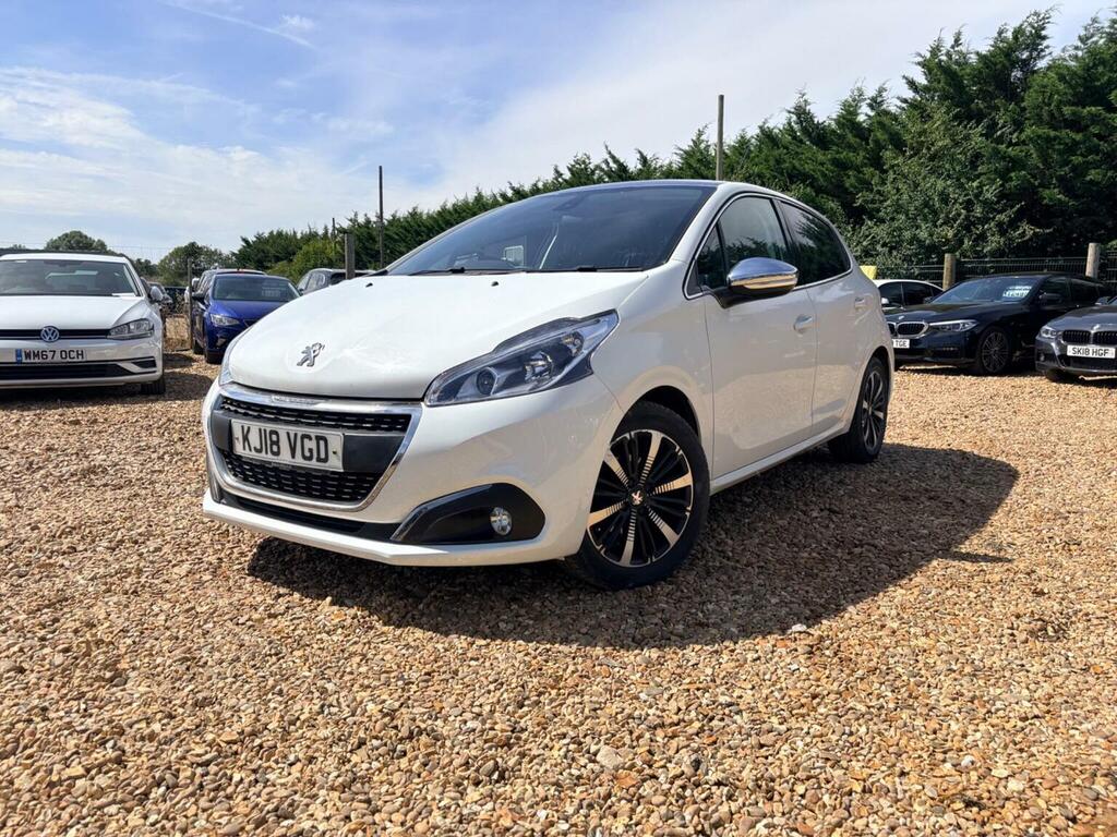 Peugeot 208 1.2 Puretech Allure Premium Euro 6 Ss 2018 KJ18VGD White #5