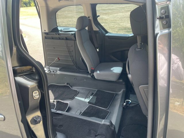 Peugeot Partner Tepee 1.6 E-hdi S Tepee 5 Seat Sold Blue #14