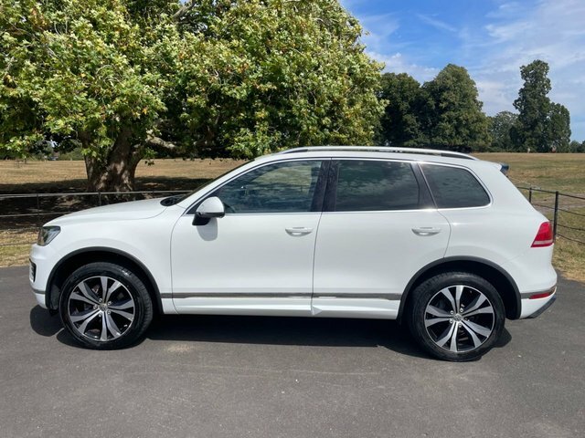 Volkswagen Touareg 2016 3.0 Tdi V6 Bluemotion Tech R-line Suv Die White #2