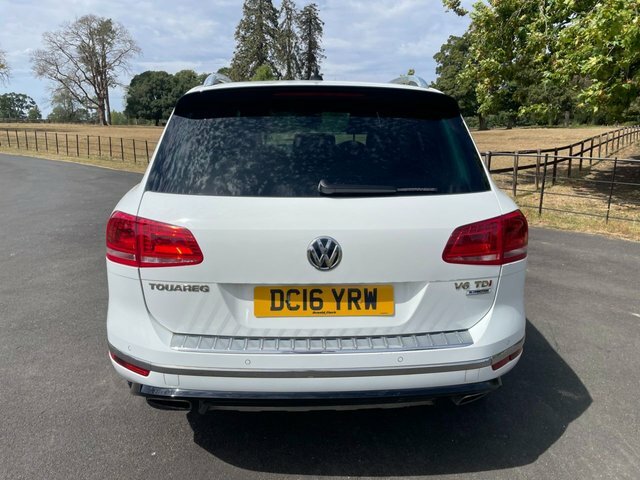 Volkswagen Touareg 2016 3.0 Tdi V6 Bluemotion Tech R-line Suv Die White #4