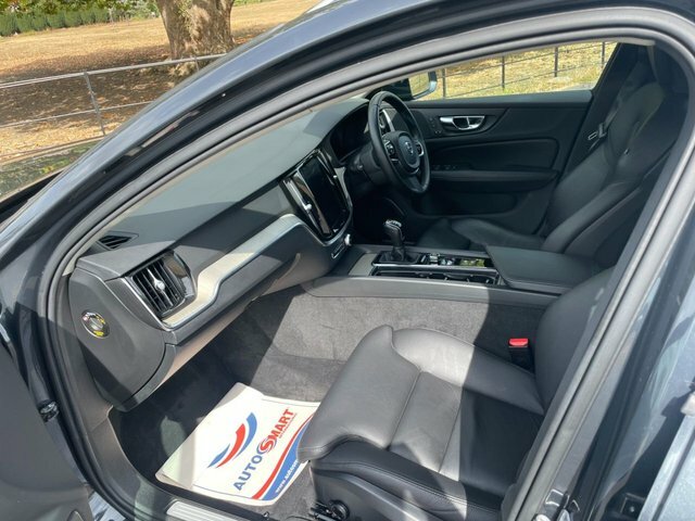 Volvo V60 2.0 D3 Inscription Pro Estate Euro Gold #8