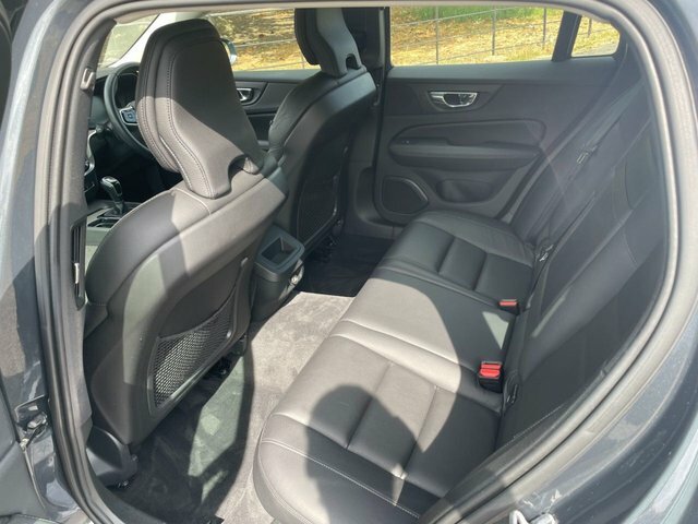 Volvo V60 2.0 D3 Inscription Pro Estate Euro Gold #9