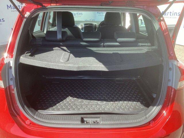 Hyundai Ix20 1.6 Se Nav Hatchback Euro 6 125 Red #3
