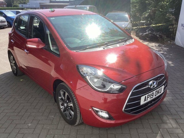Hyundai Ix20 1.6 Se Nav Hatchback Euro 6 125 Red