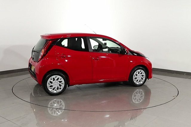 Toyota Aygo 1.0 Vvt-i X-trend 5-Dr White #76