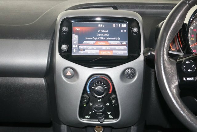 Toyota Aygo 1.0 Vvt-i X-trend 5-Dr White #4
