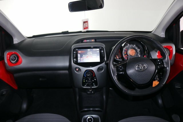Toyota Aygo 1.0 Vvt-i X-trend 5-Dr White #3