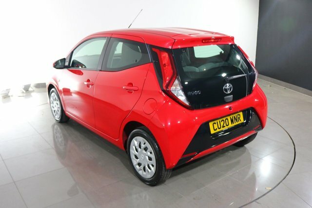 Toyota Aygo 1.0 Vvt-i X-trend 5-Dr White #43