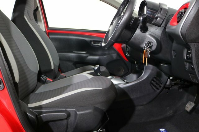 Toyota Aygo 1.0 Vvt-i X-trend 5-Dr White #8