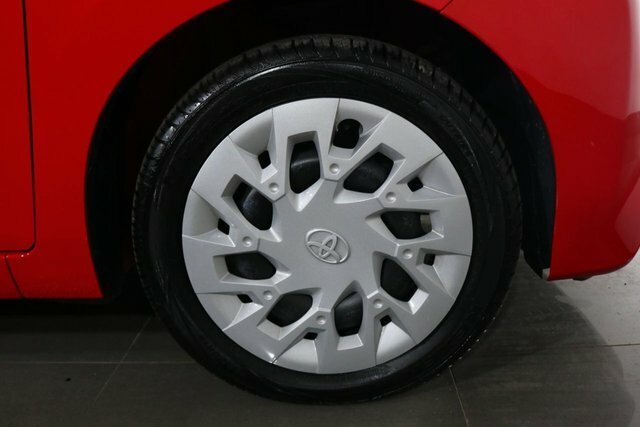 Toyota Aygo 1.0 Vvt-i X-trend 5-Dr White #23