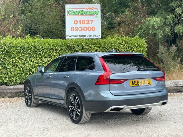 Volvo V90 Cross Country 2.0 D4 Plus Estate Blue #2